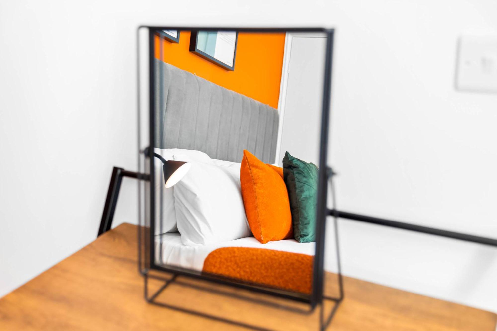 Luxury 3 Bedroom Apartment - Terrace - Near City Centre - Wifi - Smart Tv 1Mr バーミンガム エクステリア 写真