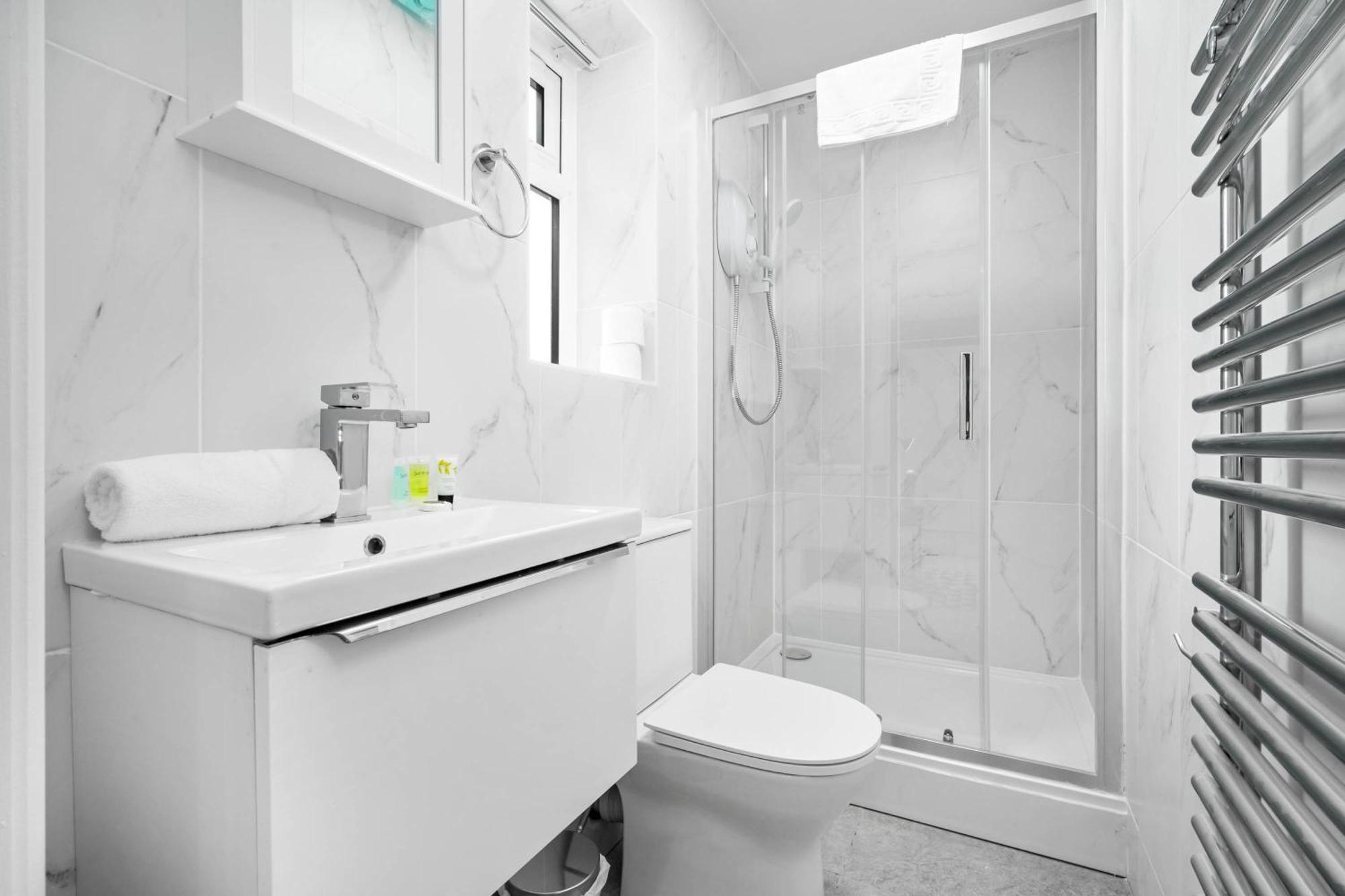 Luxury 3 Bedroom Apartment - Terrace - Near City Centre - Wifi - Smart Tv 1Mr バーミンガム エクステリア 写真