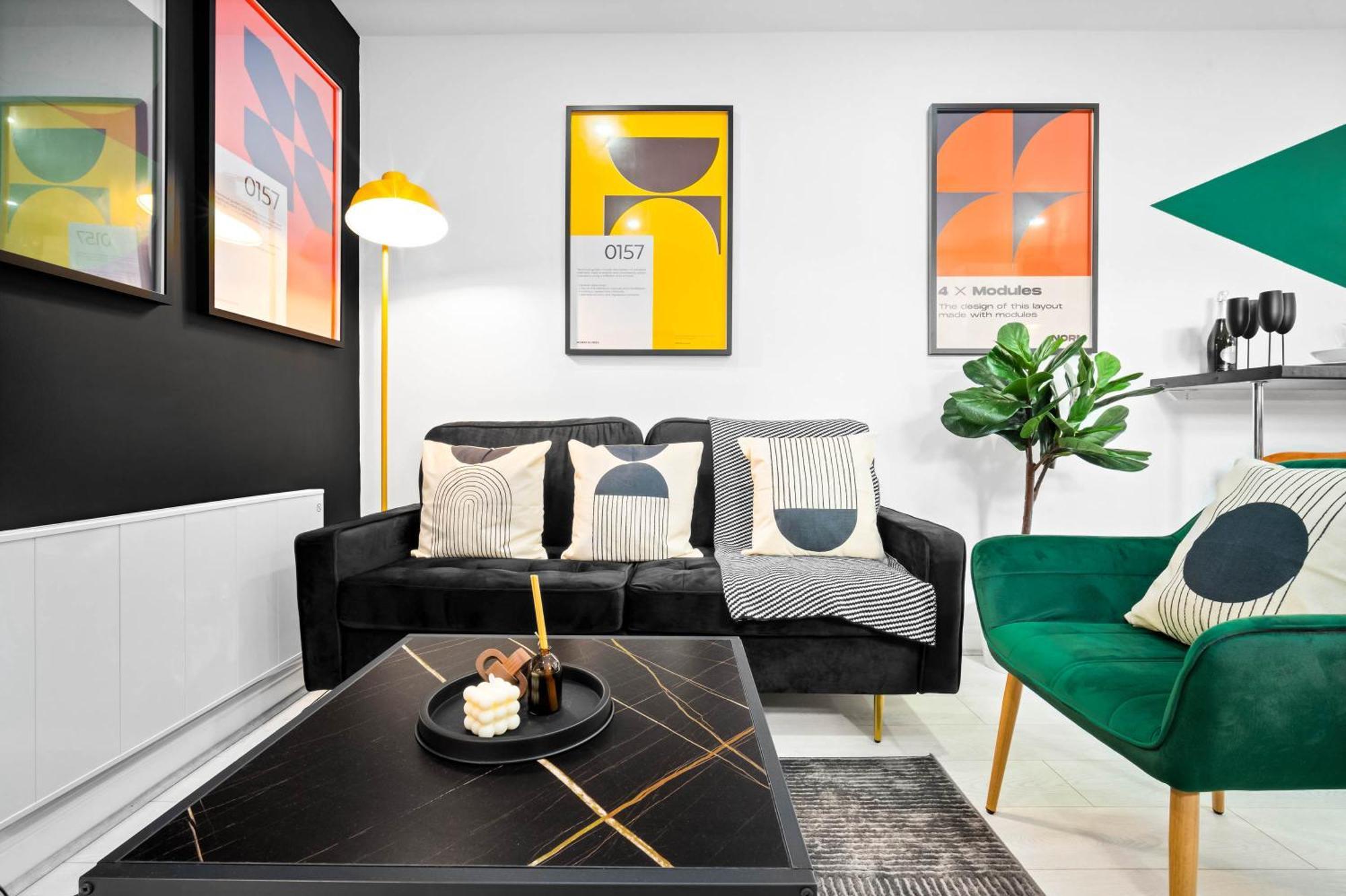 Luxury 3 Bedroom Apartment - Terrace - Near City Centre - Wifi - Smart Tv 1Mr バーミンガム エクステリア 写真