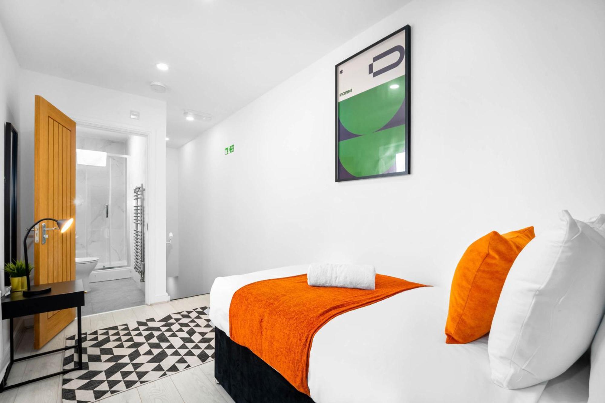 Luxury 3 Bedroom Apartment - Terrace - Near City Centre - Wifi - Smart Tv 1Mr バーミンガム エクステリア 写真